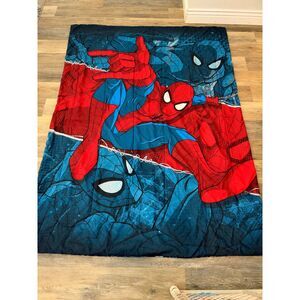 MARVEL Spider-Man Reversible Comforter 64x86 Twin Full Blue Red Kids Bedding